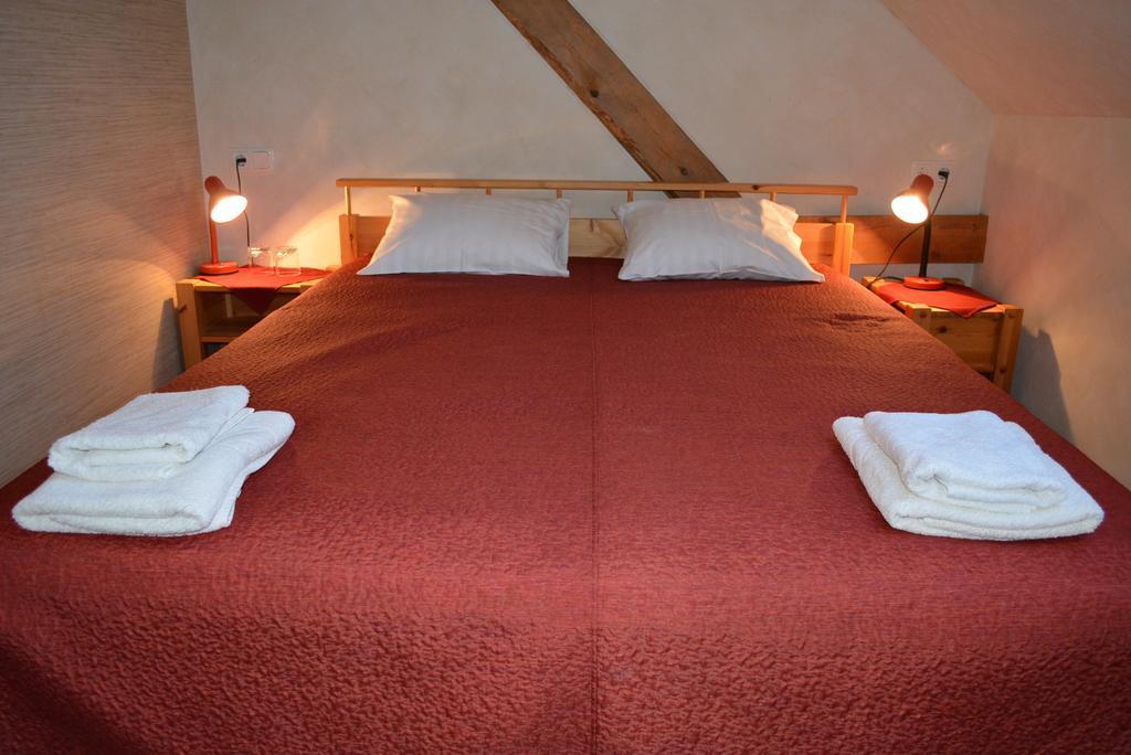 Viesu Nams Mezvidi Hotell Talsi Rom bilde
